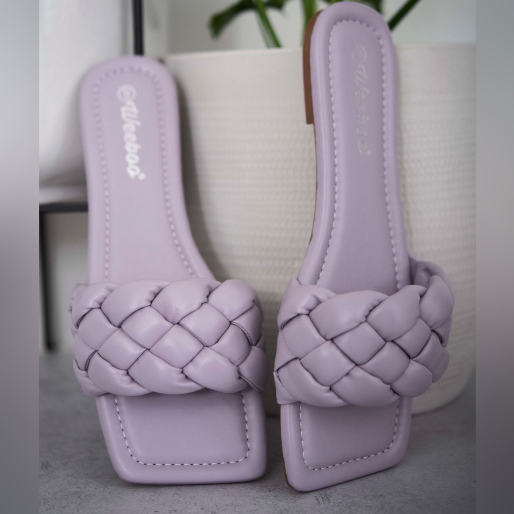 Weeboo Cakewalk Woven Square Toe Slides in Lilac